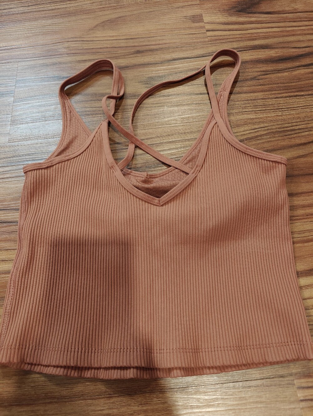 Vuori Women's Rib Crop Tank - Picture 3 of 6